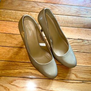 Beige Merona Pumps size 7
